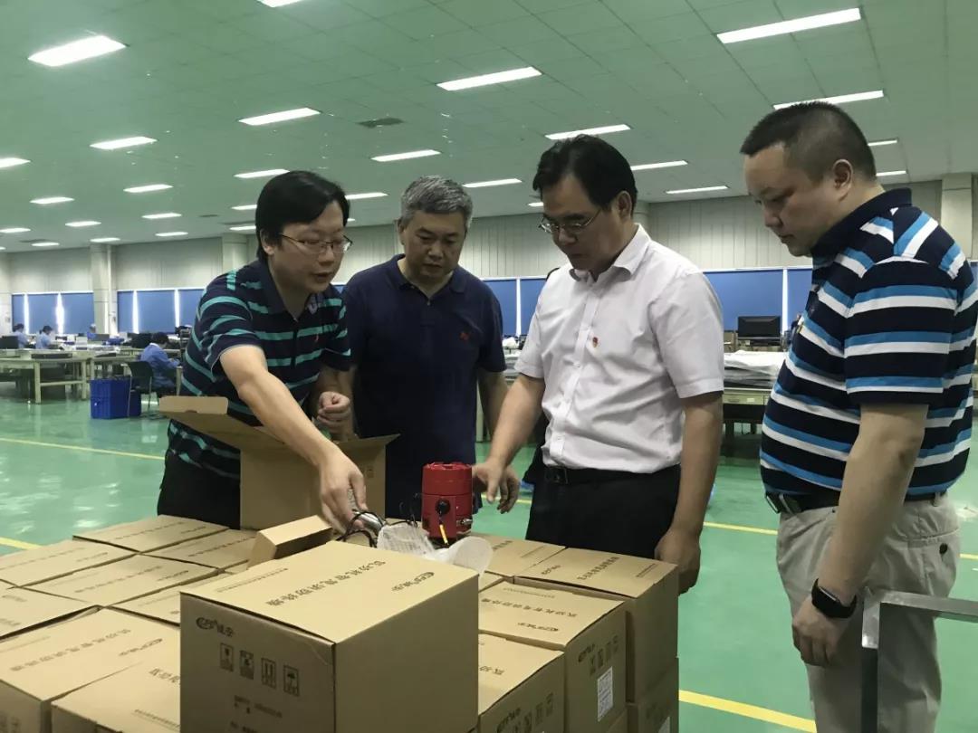 集团总经理鲁国庆到理工光科开展主题教育调研