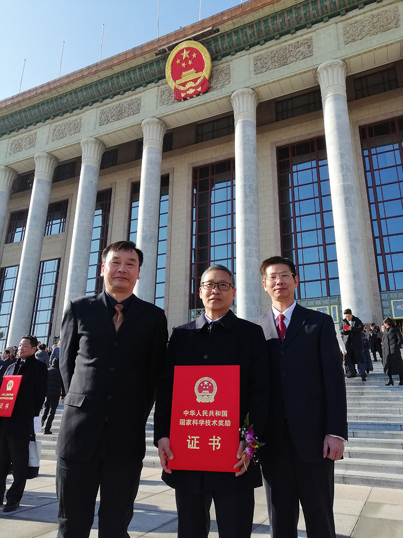 大容量低损耗阵列光纤光栅动态制备关键技术与应用”喜获2019年度国家科学技术奖励